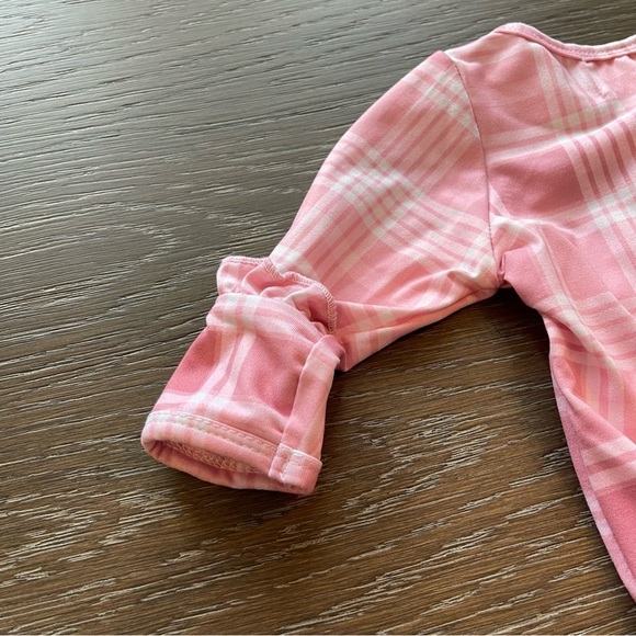 Kryssi Kouture Pink Ruffle Zippie Jumpsuit 0-3M - Picture 5 of 8